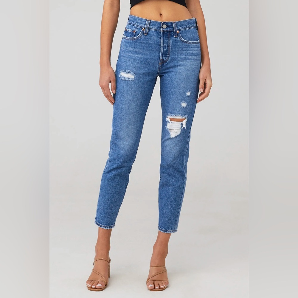 Levi’s Wedgie fit